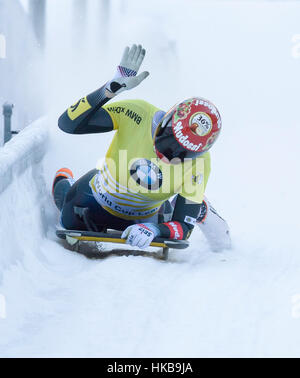 Koenigssee, Germany. 27th Jan, 2017. Jacqueline Loelling cheering her first place on the ice rink at the bobsleigh world cup in Schoenau am Koenigssee, Germany, 27 January 2017. Credit: dpa picture alliance/Alamy Live News Stock Photo