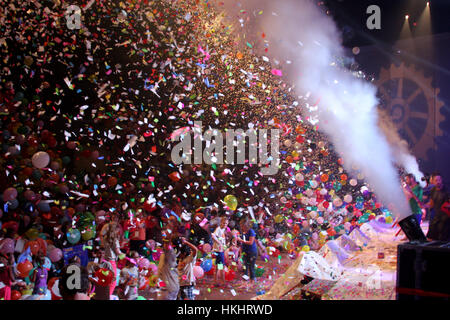 Thousands of balloons and confetti falling at culmination event for TRBC's Vacation Bible School in Lynchburg, Virginia Stock Photo