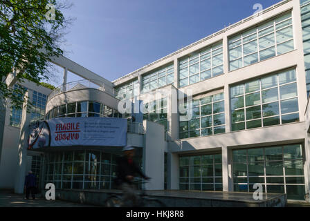 Frankfurt am Main: Museumsufer; Museum of Applied Arts, Museumsufer, Hessen, Hesse, Germany Stock Photo