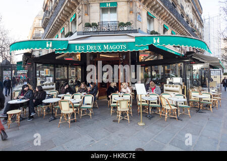Les Deux Magots cafe restaurant, Paris, France Stock Photo
