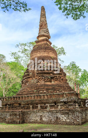Buddhist temple stupas at Unesco World Heritage listed Si Satchanalai Historical Park in Sukhothai Province, northern Thailand Stock Photo