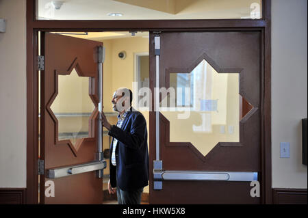 Gatineau, Canada. 29th Jan, 2017. The Outaouais Islamic Centre on Rue Lois on Monday morning. Six people were killed and another eight were wounded in a shooting at a Mosque during EL AISHA prayer on 29 January. Two suspects have been taken into custody. Photo : KADRI Mohamed Credit: imagespic/Alamy Live News Stock Photo