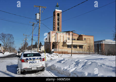 Gatineau, Canada. 29th Jan, 2017. A Gatineau police cruiser is parked outside the Outaouais Islamic Centre on Rue Lois on Monday morning. Police on both sides of the Ottawa River, Six people were killed and another eight were wounded in a shooting at a Mosque during EL AISHA prayer on 29 January. Two suspects have been taken into custody. Photo : KADRI Mohamed Credit: imagespic/Alamy Live News Stock Photo