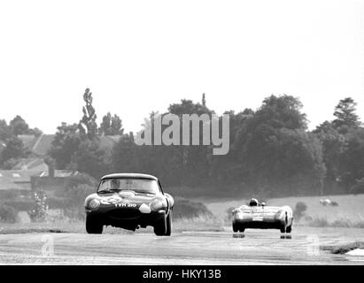 1964 Peter Sutcliffe GB Jaguar E-Type Tourist Trophy Goodwood 15th GG Stock Photo