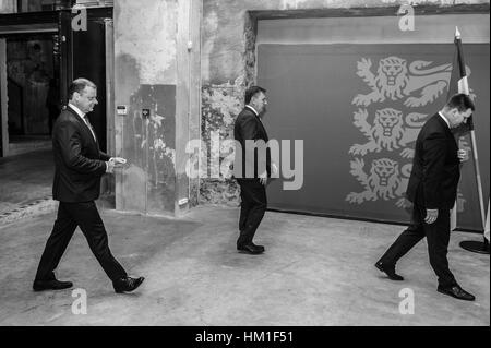 Tallinn, 31th January 2017. Estonian Prime Minister Juri Ratas (R), Latvian Prime Minister Maris Kucinskis (C) and Lithuanian Prime Minister Saulius Skvernelis (L) arrive prior a meeting with the Baltic prime ministers. The three Baltic prime ministers meet today to discuss on regional security, energy and transport links, as well as the future of the European Union. Nicolas Bouvy/Alamy Live News Stock Photo