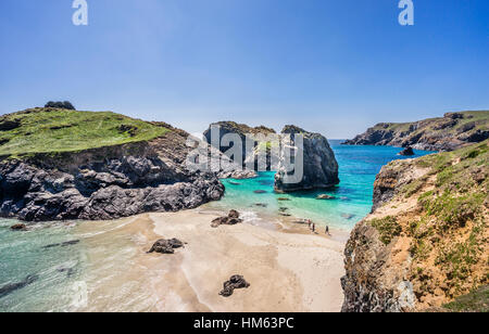 Great Britain, South West England, Cornwall, Lizard Peninsula, view of Kynance Cove Beach, Asparagus Island and the Bellows Stock Photo