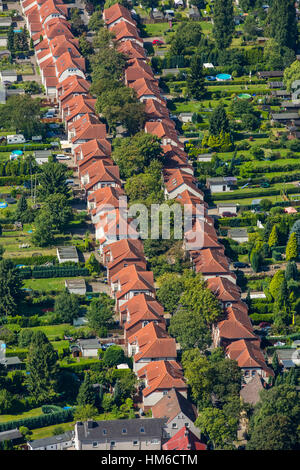 Terrace houses, Old Colony Brambauer, former colliery settlement, Luenen, Ruhr district, North Rhine-Westphalia, Germany Stock Photo