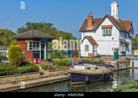 A Boat In Goring Lock Goring On Thames Oxfordshire  UK Stock Photo