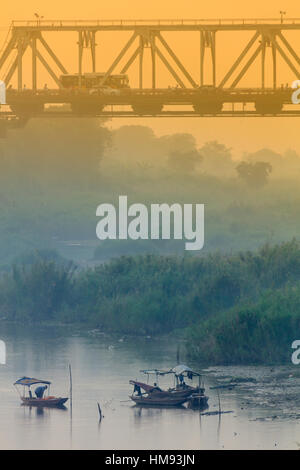 Iron bridge over the Red River in Hanoi, Vietnam, Indochina, Southeast Asia Stock Photo