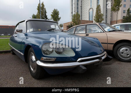 Citroen DS 21 at rally of vintage car Stock Photo - Alamy
