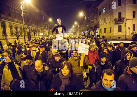 Cluj-Napoca, Romania. 2nd February, 2017. Tens of thousands Romanians marched the streets of Cluj-Napoca to protest an emergency government decree which would decriminalize a string of abuse-of-power corruption offenses. Credit: Cristian Mijea/Alamy Live News Stock Photo