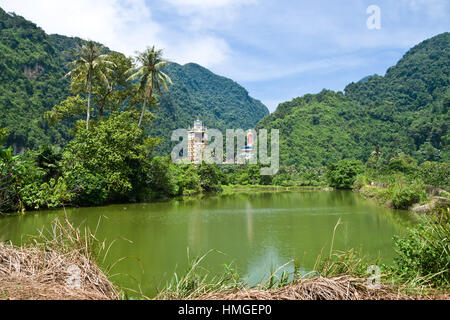 Tambun Tibetian Buddhist Temple, Perak - Tambun Tibetian Temple, also known as Jingang Jing She by the locals, is surrounded by magnificent perimeters Stock Photo