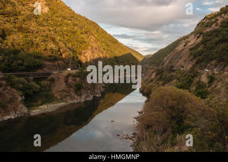 Manawatu Gorge or Te Apiti runs between the Ruahine and Tararua ranges and Manawatu and Hawkes Bay in the North Island Stock Photo