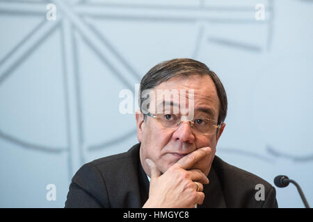 Duesseldorf, Germany. 03rd Feb, 2017. The state chairman of the North Rhine-Westphalia CDU (Christian Democratic Union), Armin Laschet, answers questions during a press conference in Duesseldorf, Germany, 03 February 2017. Laschet spoke on the political situation in the country one hundred days before the North Rhine-Westphalia state parliamentary elections. Photo: Federico Gambarini/dpa/Alamy Live News Stock Photo