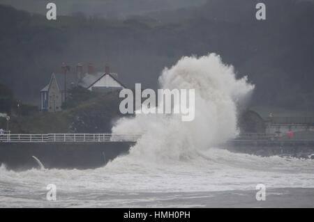 Aberystwyth, Ceredigion, Wales, UK. 3rd Feb, 2017. UK Weather. High tides and a strong Atlantic swell this morning bring huge waves crashing into the promenade and sea defences in Aberystwyth on the west wales coast. Potentially damaging gales, with gusts in excess of 60mph are forecast to strike parts of southern UK today photo Credit: keith morris/Alamy Live News Stock Photo
