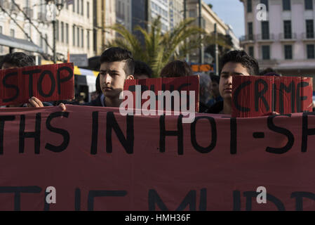 Athens, Greece. 3rd Feb, 2017. Protesters hold banners and shout slogans against closed borders and migration policies. Leftists and human rights activists gathered outside the Ministry of Migration Policy, demonstrating against the current living conditions in refugee camps and the recent deaths at Lesvos and Samos islands. Credit: Nikolas Georgiou/ZUMA Wire/Alamy Live News Stock Photo