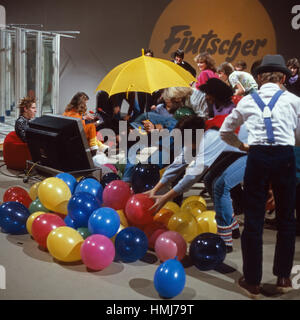 Fjutscher, Jugendmagazin, Deutschland 1983, Moderator Andreas Ernst (mit Bart) und Publikum Stock Photo