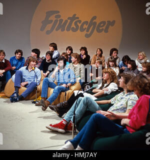Fjutscher, Jugendmagazin, Deutschland 1983, Moderator Andreas Ernst (mit Bart) und Publikum Stock Photo
