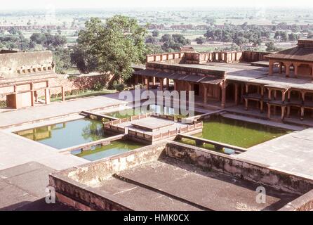 View of the Anup Talao ornamental pools from atop the Panch Mahal palace, inside the royal enclave of Fatehpur Sikri, in the Agra district of Uttar Pradesh, India, November, 1973. (Photo by Morse Collection/Gado/Getty Images). Stock Photo