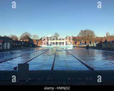 charlton lido heated