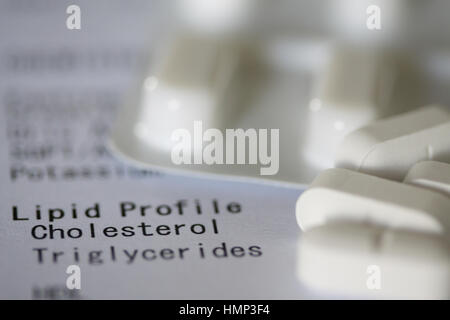 Statin tablets used for the reduction and prevention of Cholesterol Stock Photo