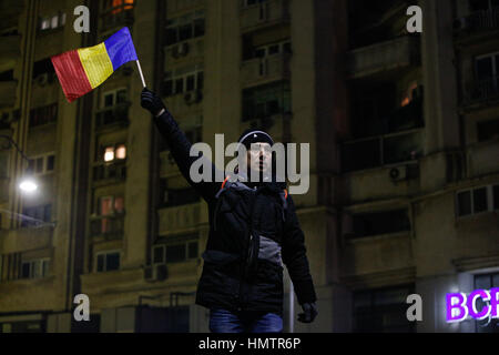 Romania. 5th Feb, 2017. Over 300,000 people rallied against the proposal by the government to ease anti-graft legislation. Recently the ruling Social Democratic Party (PSD) party has proposed legislation which would result in the pardoning of numerous government officials escaping prosecution for corruption including the head of the ruling party Liviu Dragnea. Credit: Willem Arriens/Alamy Live News Stock Photo