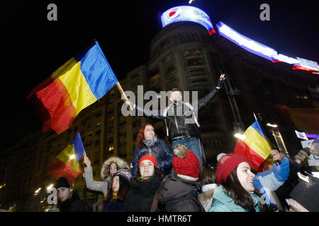 Romania. 5th Feb, 2017. Over 300,000 people rallied against the proposal by the government to ease anti-graft legislation. Recently the ruling Social Democratic Party (PSD) party has proposed legislation which would result in the pardoning of numerous government officials escaping prosecution for corruption including the head of the ruling party Liviu Dragnea. Credit: Willem Arriens/Alamy Live News Stock Photo