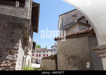 Between the arches of the country Valvasone, Friuli Stock Photo