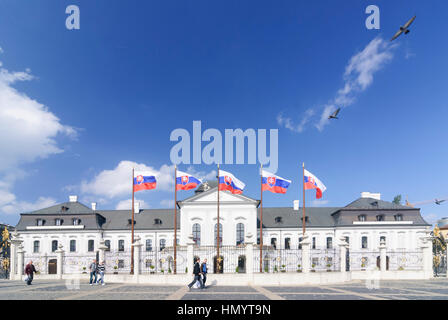 Bratislava (Pressburg): Grassalkovich Palace, today the seat of the President, flag of Slovakia, , , Slovakia Stock Photo
