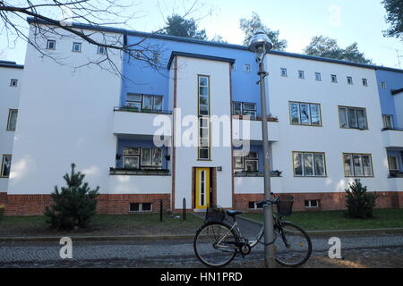 1920's Housing by Bruno Taut, Onkel Tom's Hutte, Berlin Stock Photo