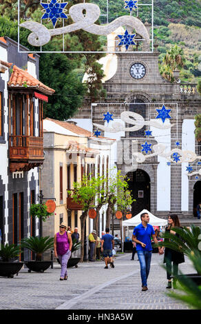 view down main street to cathedral Basílica Nuestra Señora del Pino, Teror, Gran Canaria Stock Photo
