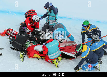 St. Moritz, Germany. 08th Feb, 2017. Mirjam Puchner of Austria being treated after a training accident at the Alpine Skiing World Cup in St. Moritz, Germany, 08 February 2017. Photo: Michael Kappeler/dpa/Alamy Live News Stock Photo