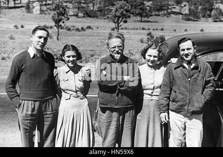 LEON TROTSKY (1879-1940) Russian Marxist revolutionary with American friends in Mexico in April 1940 with Harry DeBoer at left Stock Photo