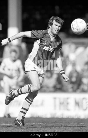 PETER WITHE ASTON VILLA FC 01 April 1985 Stock Photo - Alamy