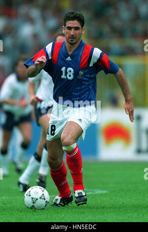 ERIC CANTONA LEEDS UNITED FC 14 September 1992 Stock Photo - Alamy