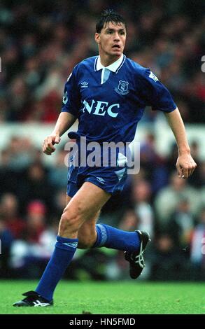 PAUL RIDEOUT EVERTON FC 28 October 1993 Stock Photo - Alamy