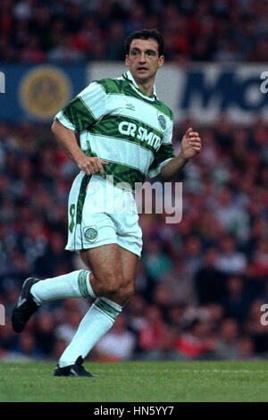 PAUL MCSTAY SCOTLAND & GLASGOW CELTIC FC 05 August 1993 Stock Photo