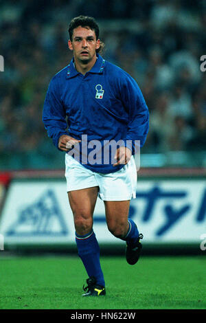 ROBERTO BAGGIO ITALY & JUVENTUS FC 14 October 1993 Stock Photo