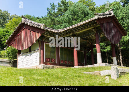 Red desks house near the Tomb of King Kongmin, a 14th-century mausoleum located in Haeson-ri, Kaepung County, outside of the city of Kaesong, North Ko Stock Photo