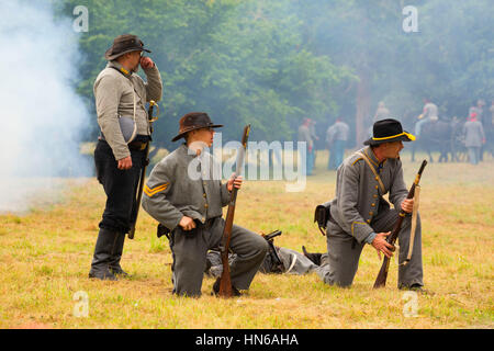 Confederate Soldiers During Battle Re-enactment, Civil War Reenactment ...