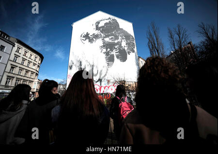 Astronaut mural in Berlin by Victor Ash, as part of the Backjumps urban art festival 2007 Stock Photo