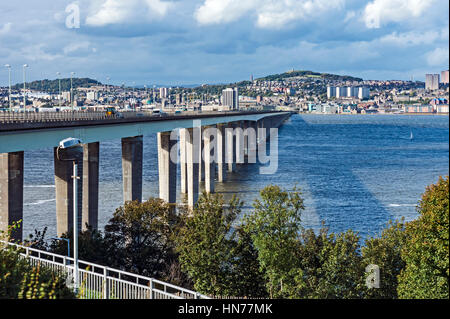 The Tay Road Bridge across the River Tay from Newport-on-Tay to Dundee in Scotland UK with Dundee in the background Stock Photo