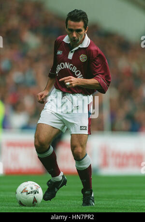 JOHN COLQUHOUN HEART OF MIDLOTHIAN FC 14 September 1994 Stock Photo - Alamy