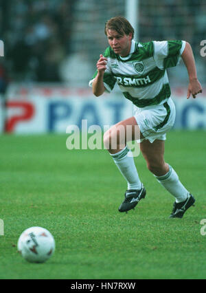 MARK MCNALLY GLASGOW CELTIC FC 02 November 1994 Stock Photo