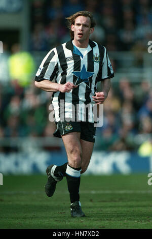 DARREN PEACOCK NEWCASTLE UNITED FC 05 April 1994 Stock Photo