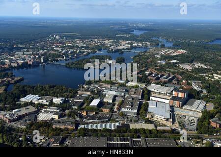 Berlin, Germany. 24th Sep, 2016. View of the BMW factory in the district of Spandau in Berlin on 24 September 2016. NO WIRE NO POD | usage worldwide Credit: dpa/Alamy Live News Stock Photo