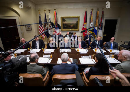 Washington, DC, USA. 9th Feb, 2017. U.S. President Donald J. Trump speaks to Democratic and Republican Senators about his Supreme Court nominee Neil Gorsuch in the Roosevelt Room of the White House in Washington, DC, USA, 09 February 2017. On 08 February,