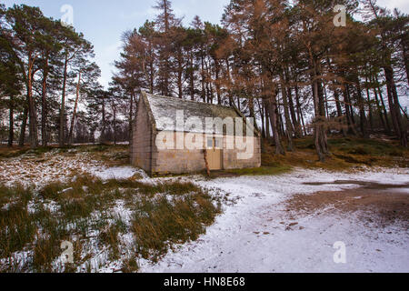 Gelder Shiel mountain bothy on the Balmoral Estate near Ballater, Aberdeenshire, Scotland, UK, used by walkers for shelter in bad weather. Stock Photo