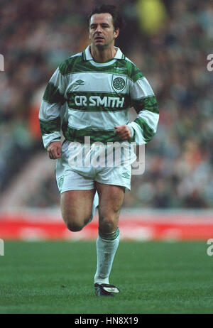 CHARLIE NICHOLAS GLASGOW CELTIC FC 30 November 1994 Stock Photo