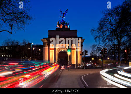 night shot of marble arch in city of london with flashing lights Stock Photo
